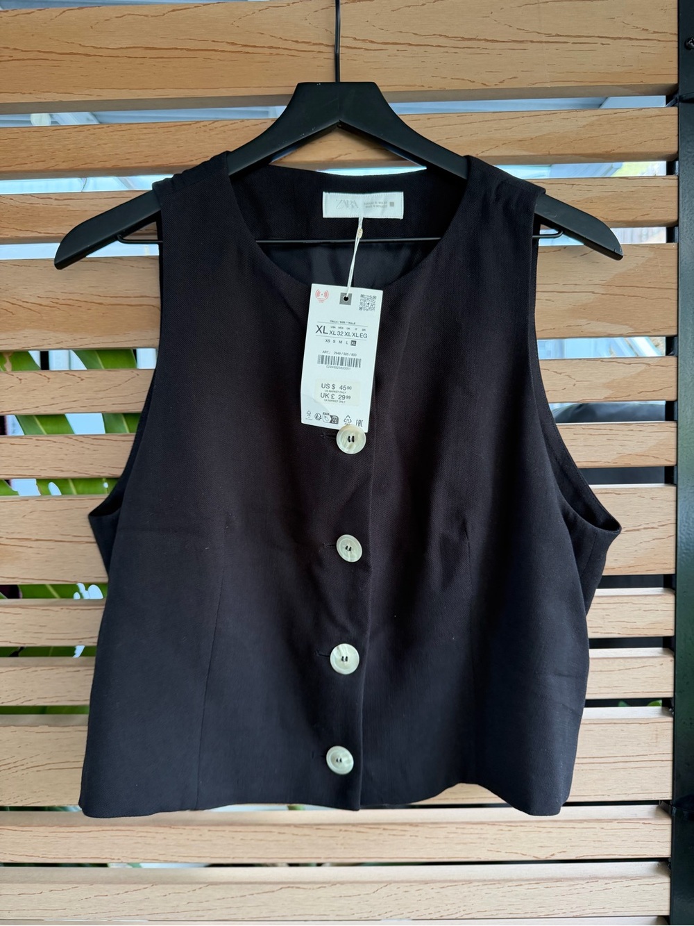 Zara Black Button-Front Cropped Vest